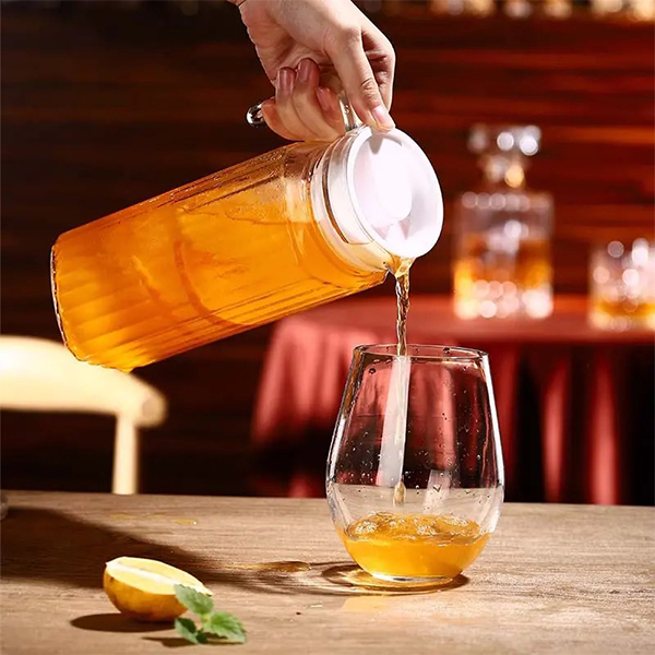 Ribbed Squre Glass Jug 1.1L 2