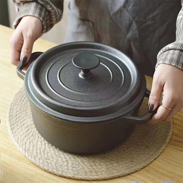 Cast Iron Round Casserole 7